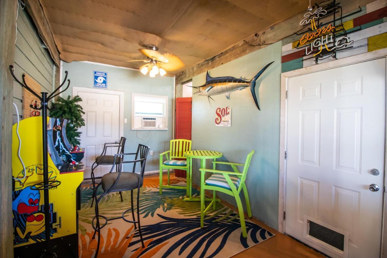 One-Of-A-Kind Beach Home With Lounge Bar Game Room Galveston Exterior photo